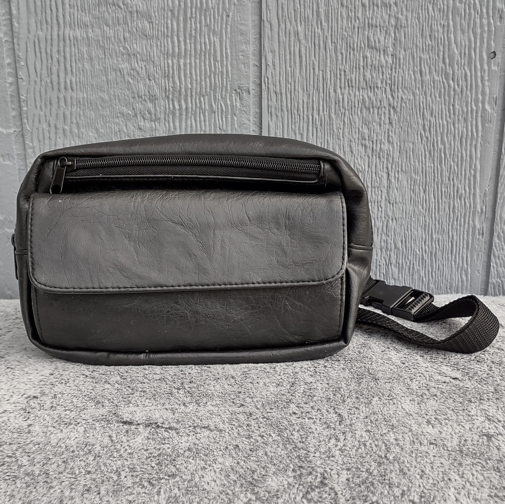 Outbrook Faux Leather Retro Style Fanny Pack Black